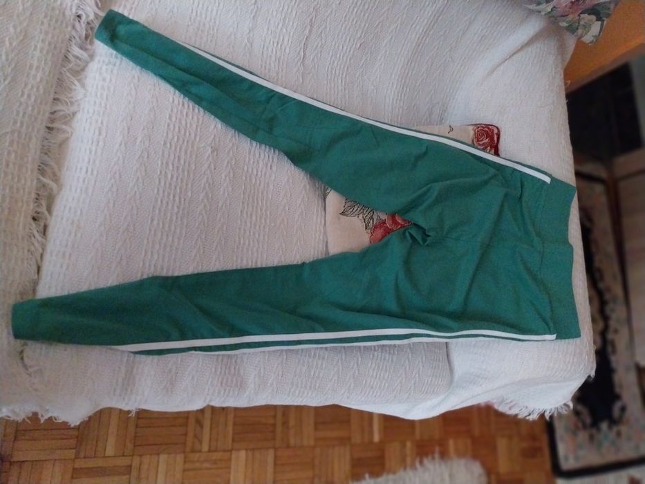 Spodnie firmy Adidas rozm.40/42