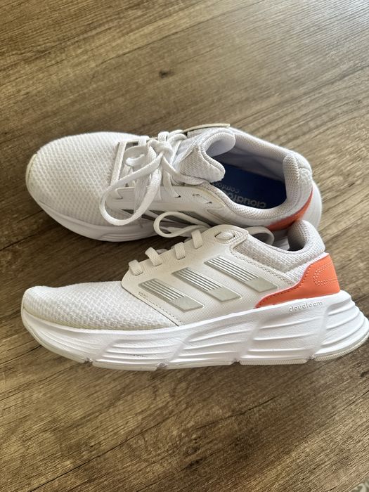 Кросівки Adidas адідас