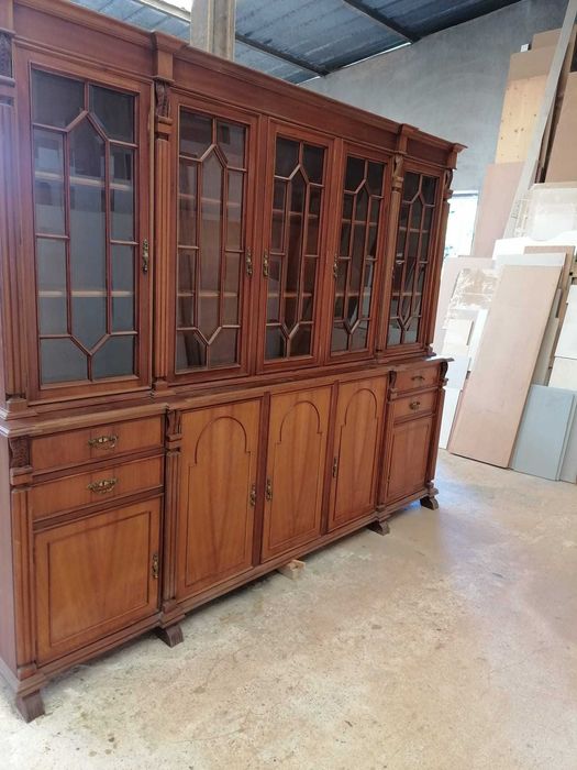 Movel de Sala c/ Portas de vidro