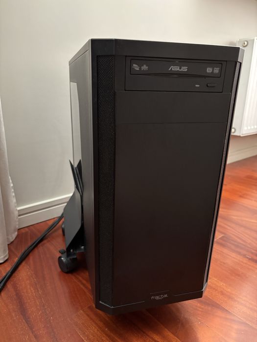 PC Fractal design: IntelCore i7, 16GB, 2TB, Win10