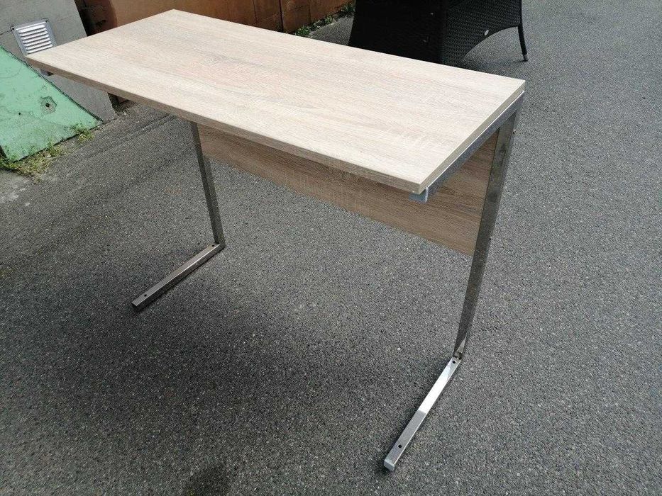 Продам компьютерный стол.