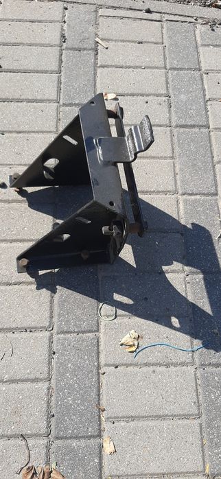 Uchwyt koła zapasowego MAN TGL