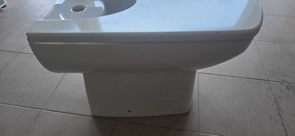 Bidé da Roca com tampa