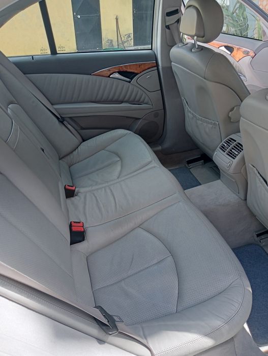 Mercedes Benz E220 W211