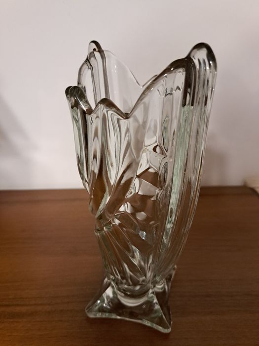 Wazon szklany "Skrzydlak" Huta Szkła "Hortensja"