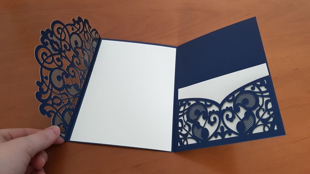 zaproszenie granatowe koronka wycinane laserowo ślub wesele z kopertą