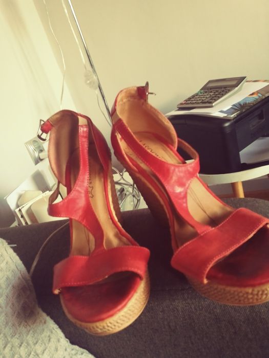 Sandaly 35 koturna lasocki czerwien