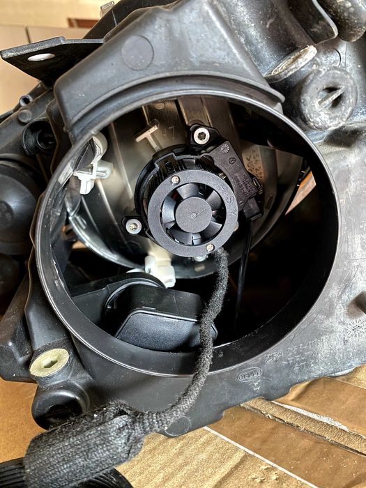 Par de Óticas Originais Hella Golf 6 GTI - Estado Impecável
