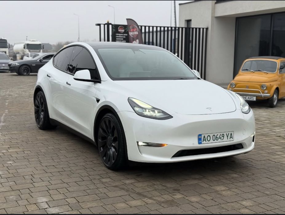 Tesla Y Performance 82 kWh Dual Motor