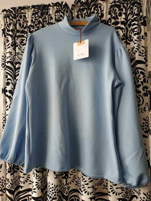 niebieska bluza ze stójką