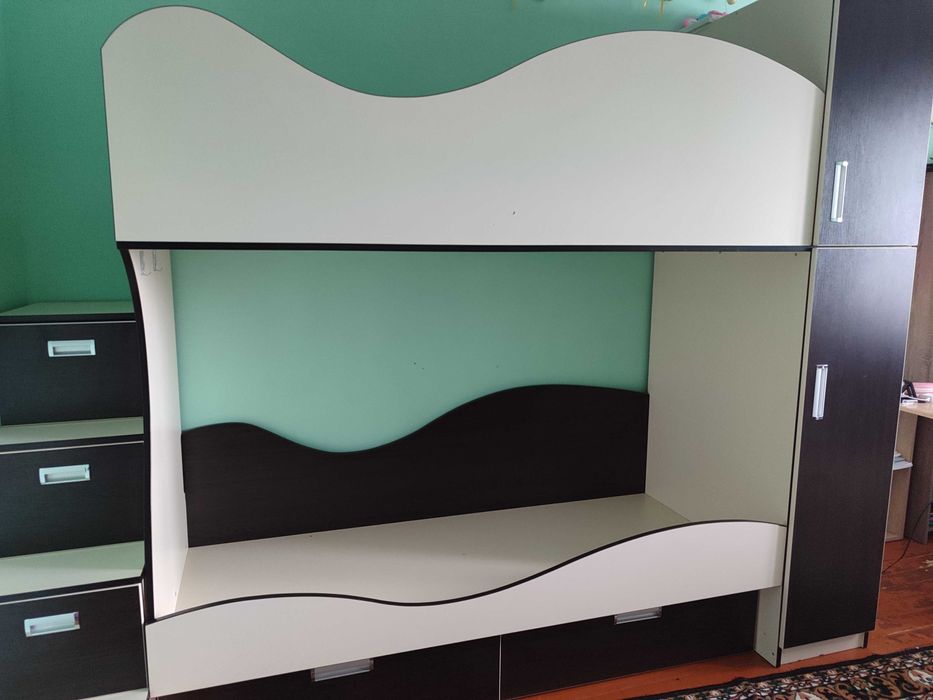 Двохповерхове ліжко