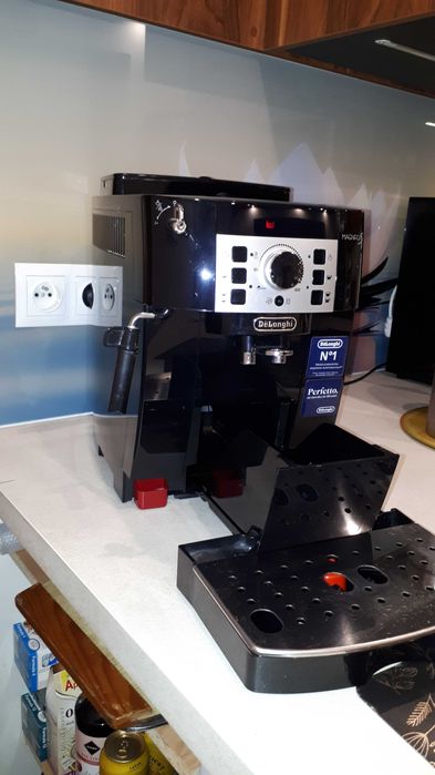 Ekspres ciśnieniowy DELONGHI Magnifica S PERFETTO.