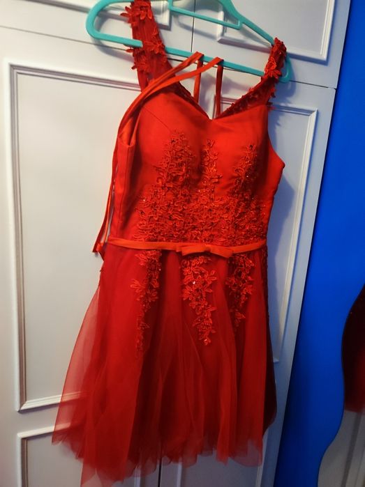 Czerwona sukienka princesska M
