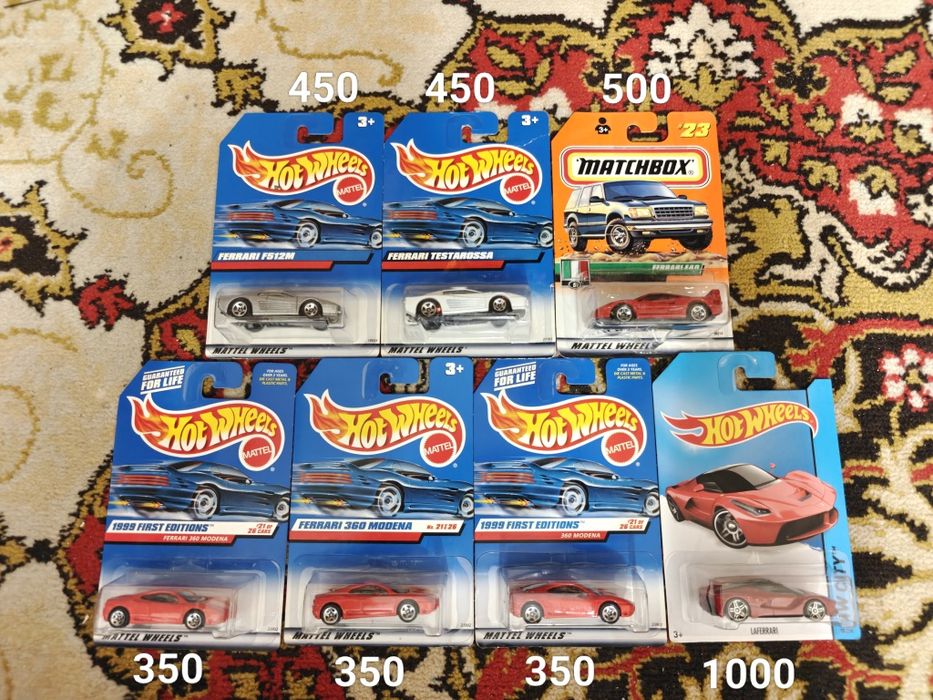 Машинки модели hot wheels Ferrari запаки