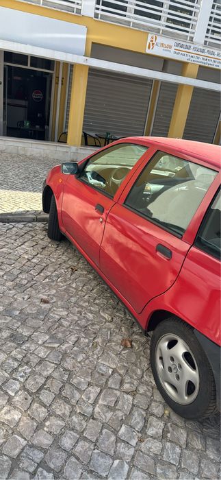 Carro bem satisfatorio para o dia a dia economico