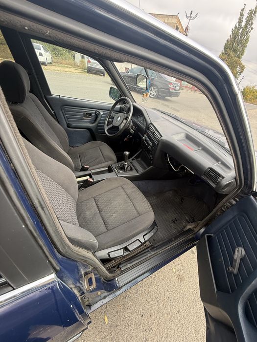 BMW E30 м50б20..