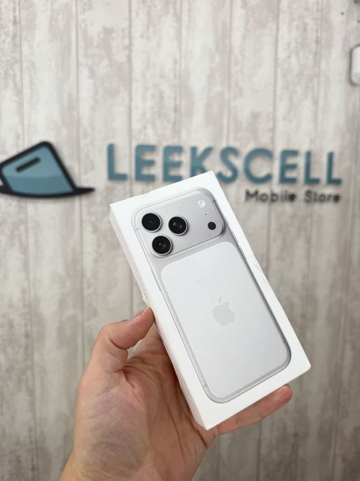 IPHONE 17 PRO - 512GB -  BRANCO - NOVO CAIXA DANIFICADA