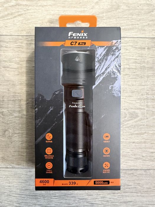 Ручний ліхтар Fenix C7 PRO з акумулятором