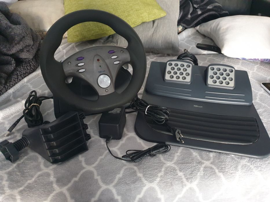 Trust FF380 Force Feedback Racemaster Volante PC