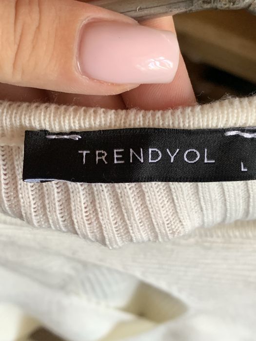 кофта бренда Trendyol