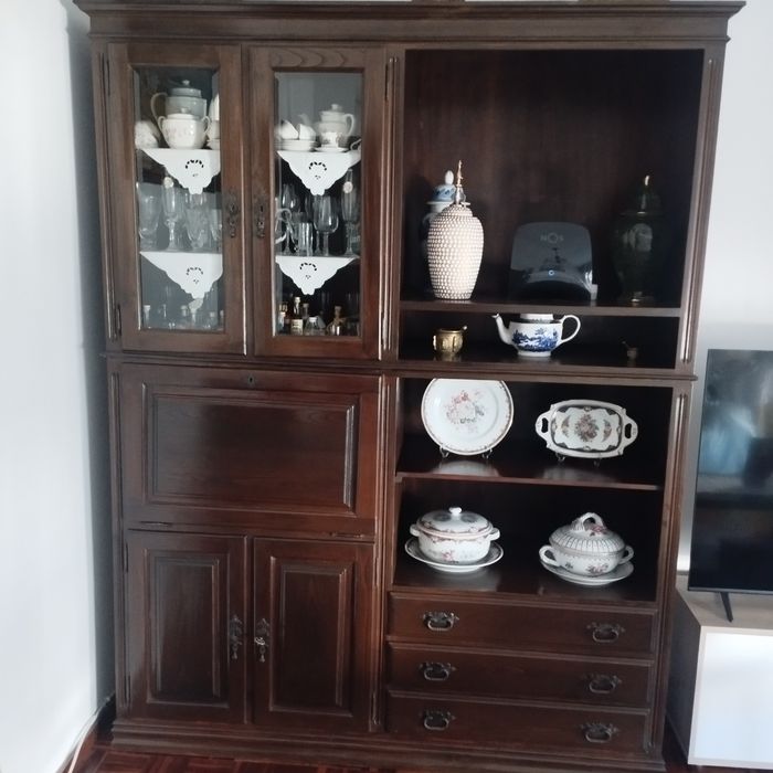 Móvel de sala em madeira