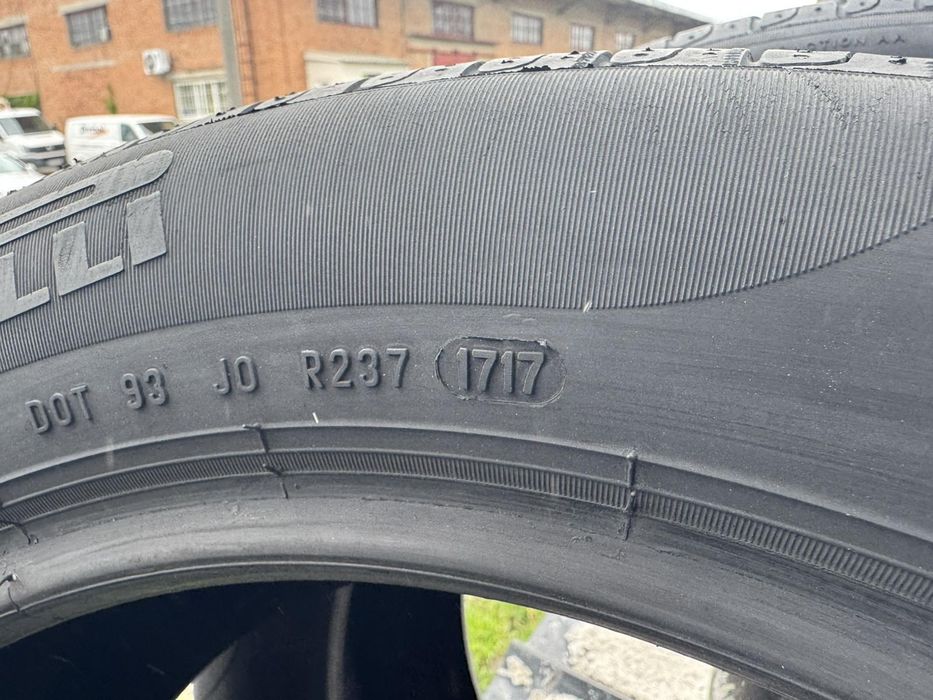 Літні шини Pirelli 215/55 R17
