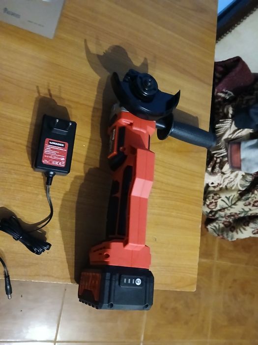 rebarbadora de bateria