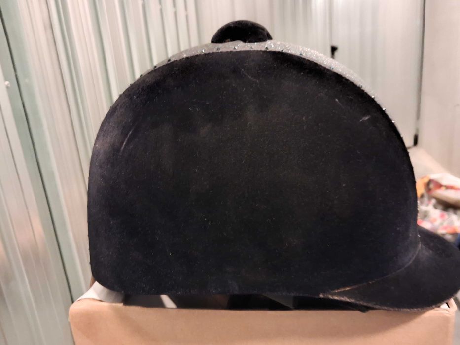 Kask do nauki jazdy na koniu