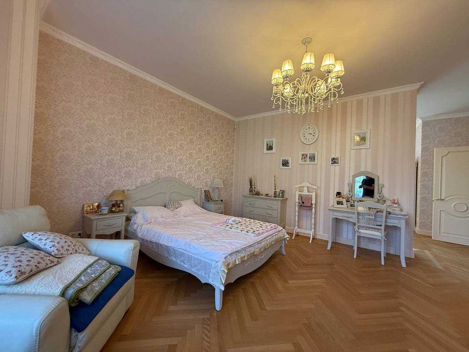 Продам хозяйский дом у моря в Совиньоне — 296 м², закрытый поселок!