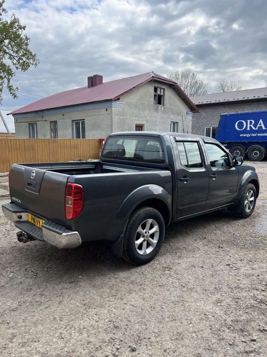 Nissan Navara авто для ЗСУ