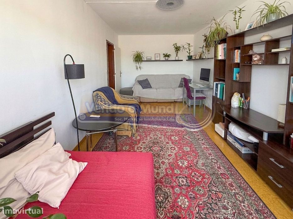 Apartamento T3 em Loures (LXLR042)
