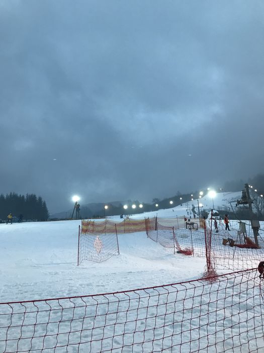 Простора 2 кімнатна кв. біля лісу,Поляна,Закарпаття,поруч ринок,котел