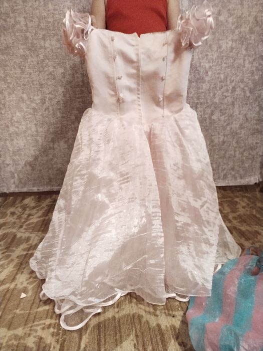 Плаття для випускного