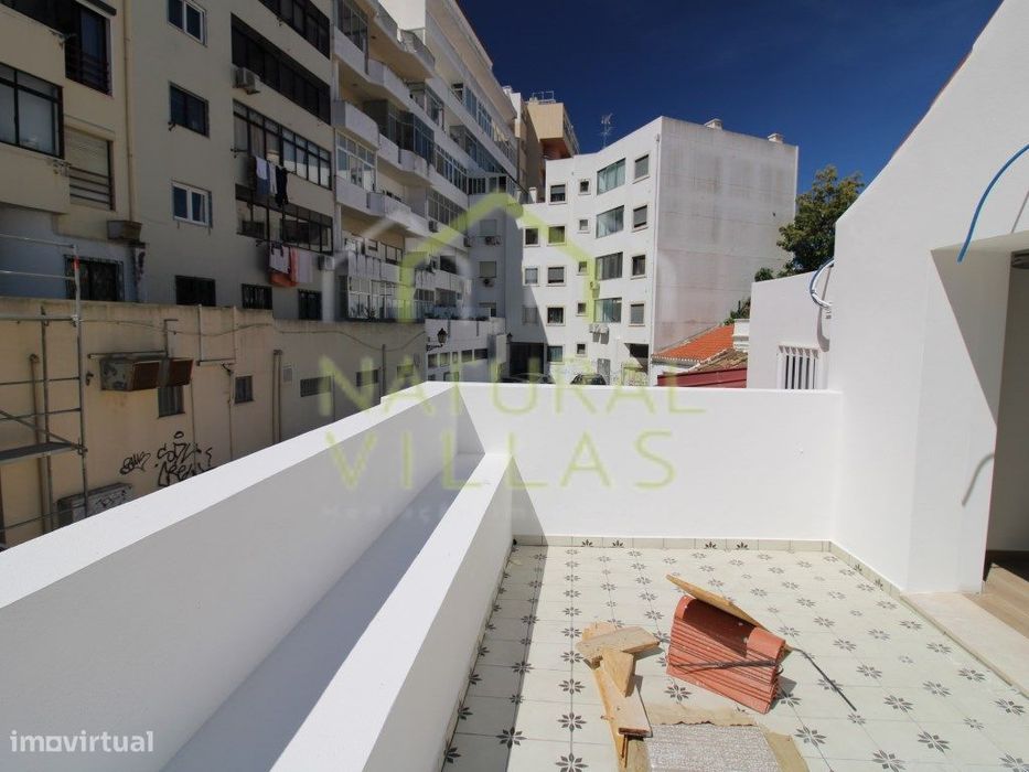 Moradia T2 com Terraço na Baixa de Faro
