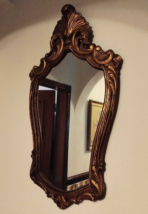 Aparador com espelho e pedra mármore