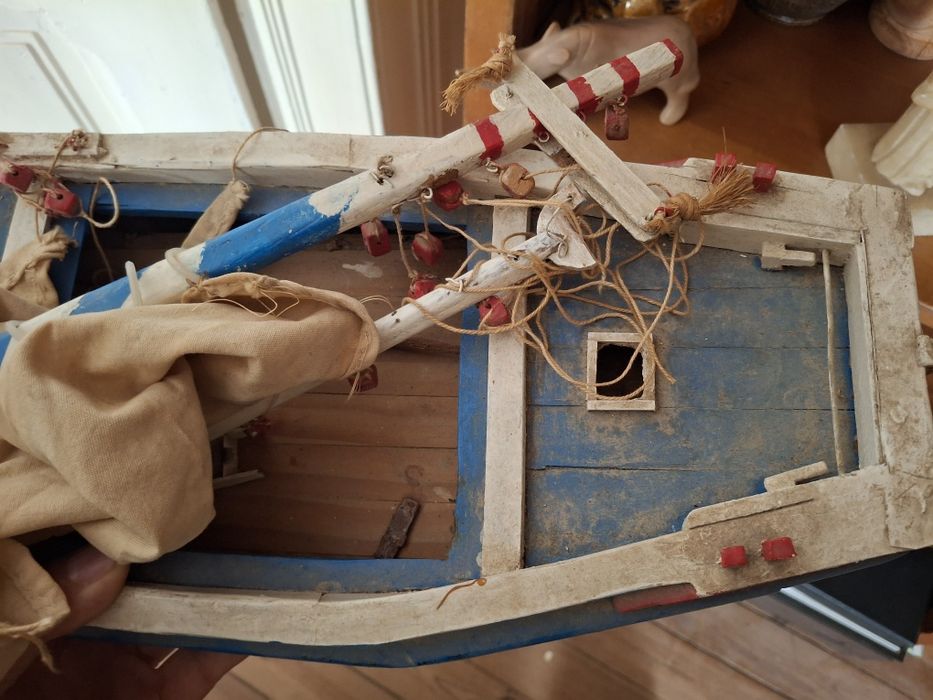 Grande barco artesanal em madeira cerca 47 cms