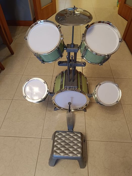 Bateria infantil