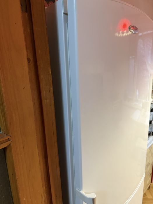 Холодильник Whirlpool