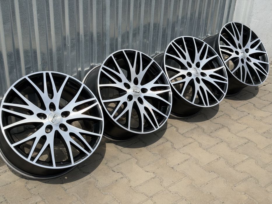 Диски універсальні 5/112 R18 8J ET45 стан нових комплект