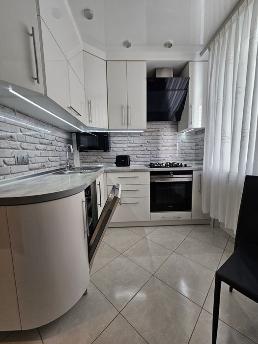 Продам велику 1к квартиру на Гоголя 10А