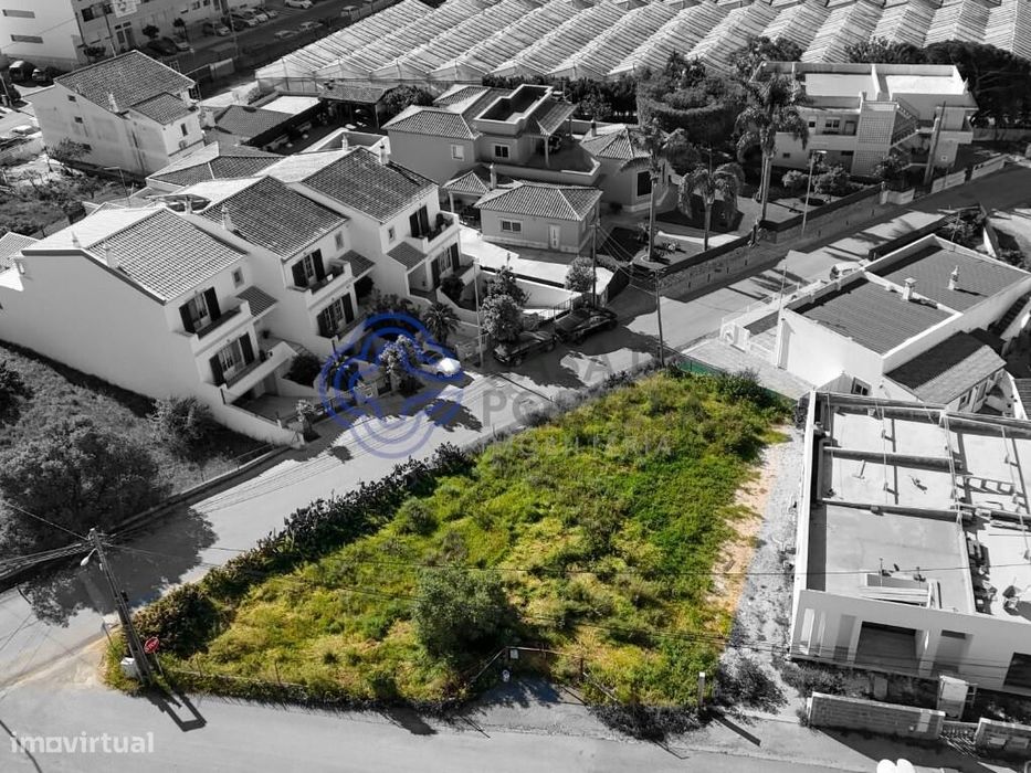 Urban Plot in Montenegro, Faro | Potential for 2 Detached Houses