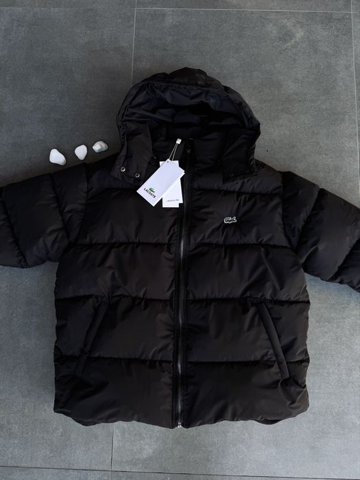 Зимова куртка з капюшоном Lacoste