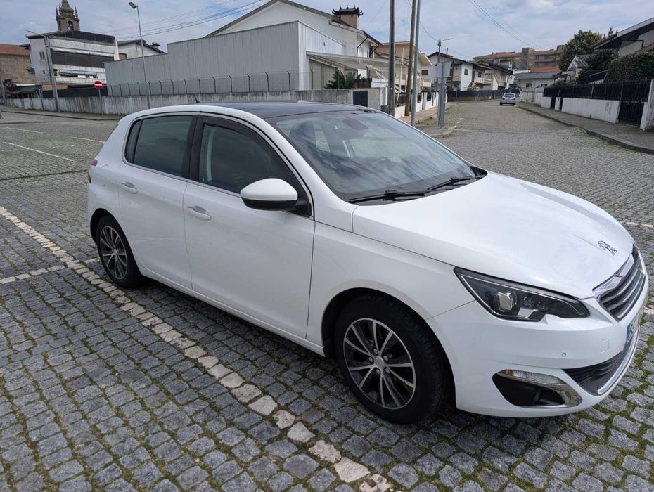 Peugeot 308 1.6 HDi – Teto Panorâmico – Económico
