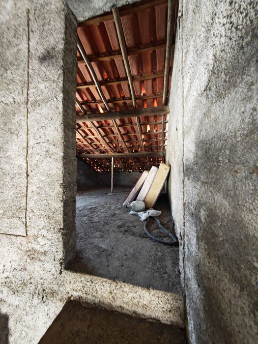 Garagem a venda condeixa