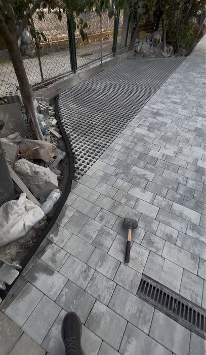 Укладання бруківки