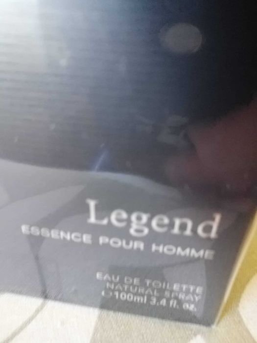 Vários Perfumes Homem e Senhora