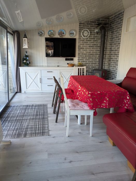 Будинок з  Карпатським чаном, басейном з морською водою, сауною.