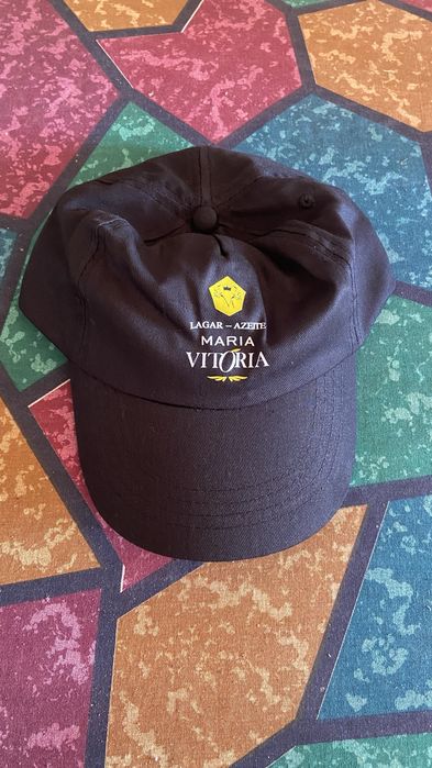 boné de beisebol preto