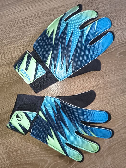 Nowe rękawice bramkarskie rozm 4 Kipsta