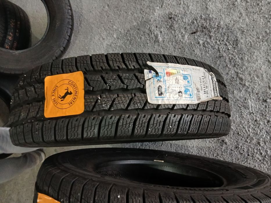 Pneus Novos 215/75R16 C Continental